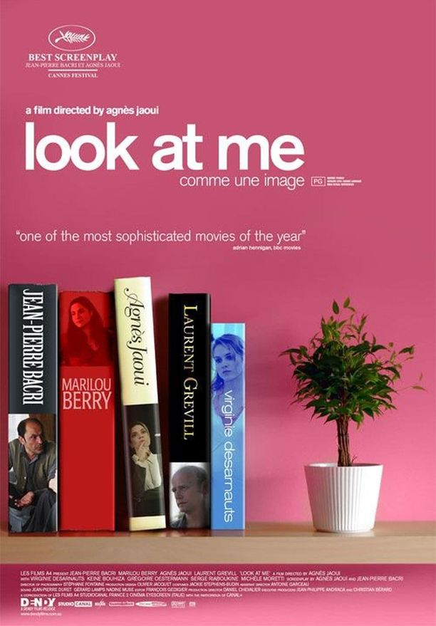 Look at MeComme une image (2004)
